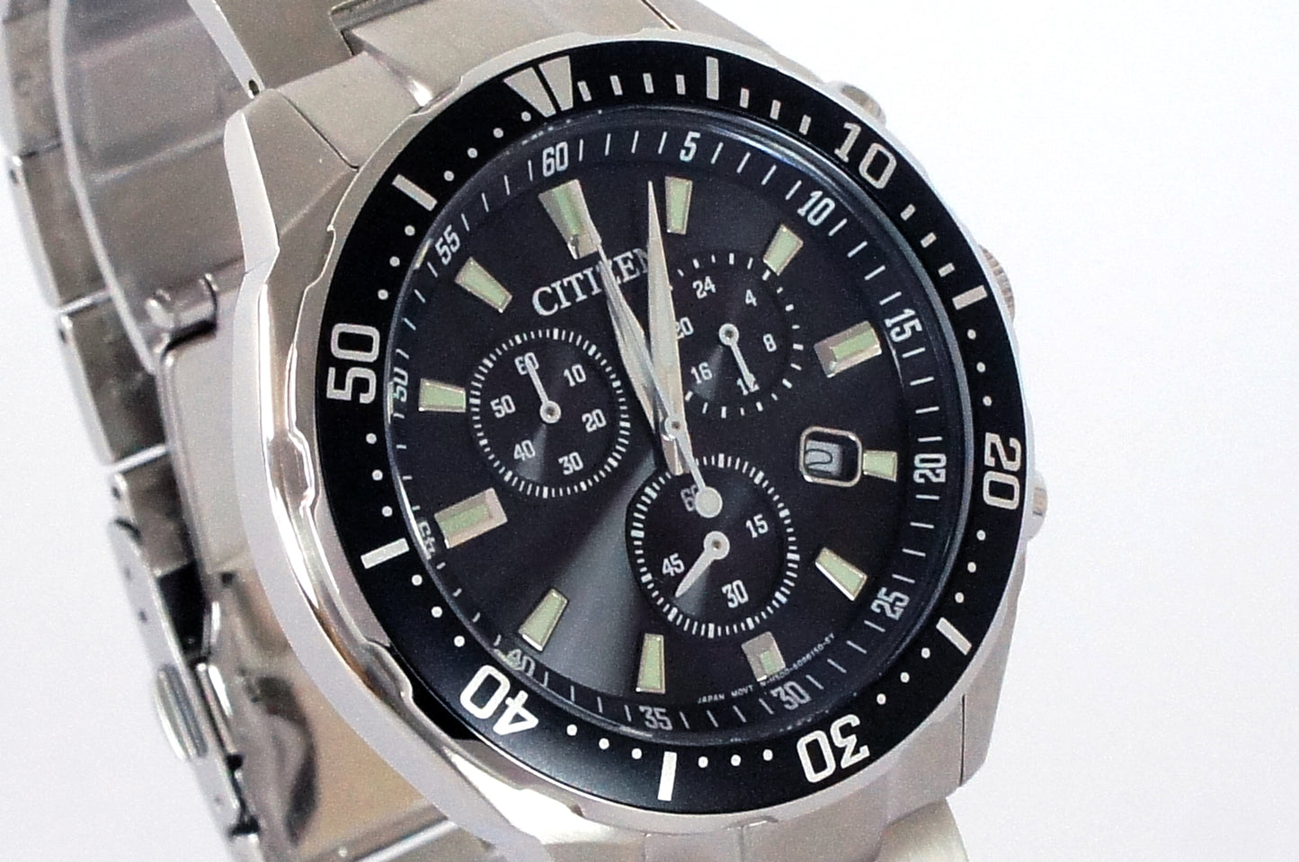 Eco-Drive Chronograph Men’s Watch – Stainless Steel, Black Dial / Free shipping